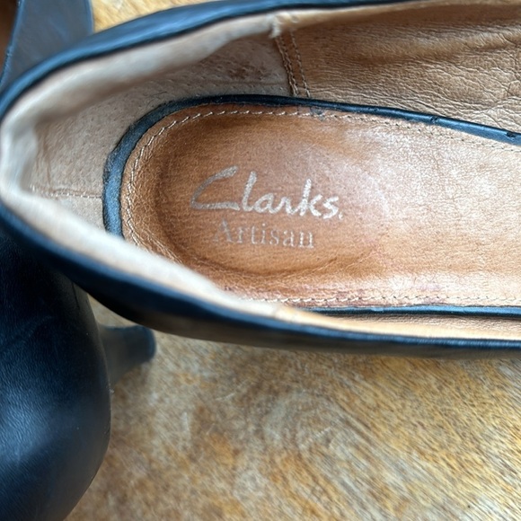 Clark’s Artisan black leather open toe pumps with 2” heel women’s 8 - Picture 7 of 8